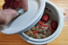 鸡爪红枣汤，清香又滋补，增强免疫力，好喝又实惠视频封面