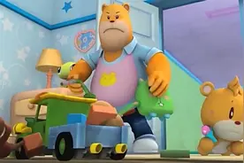 小熊优恩：果然国外的蟑螂比较不一样，都会开车逃跑，太玄幻了！