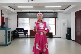 落叶飞秋草黄马蹄声声响《草原情》奔放的蒙古舞正反面口令分解