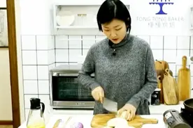 馒头干了咋办？这个洋气的做法让剩馒头也能华丽大变身
