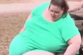 重1000多斤的胖子被丈夫抛弃，成功减肥800斤成美女视频封面