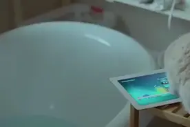 一穿越就扒人裤子，不好吧？视频封面