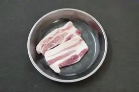 饭店薄薄的五花肉原来是这样切的，一直以为刀工刀工要很厉害才行