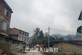 宜州市高明村最出明村庄，屯里全是高楼大厦美女又多，你们喜欢吗视频封面