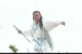 七侠五义：阿敏被抓，展昭重情保护阿敏，白玉堂忠肝义胆前来相救