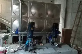 小区消防泵，生活水泵房安装中(二)