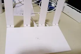 网购一台路由器，不用求人，自己在手机上就能操作。这也太简单了视频封面