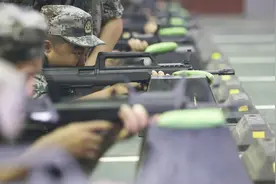 役前训练 真枪实弹！天津2019直招士官提前校正好入伍的“准星”视频封面