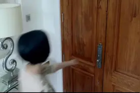 小伙去给美女修电脑发现美女电脑里的秘密视频封面