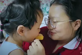 小妞妞吃冰棍视频封面