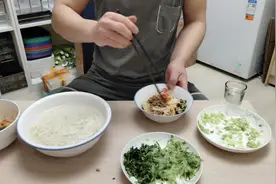 半夜老公饿啦  透析媳妇给老公做的打卤面视频封面