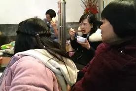 楚二姐：湖北大家庭年底团团，全程方主聊天，有同款的吗？视频封面