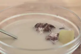 赤小豆鲫鱼汤：有助于排出体内积存的湿邪视频封面