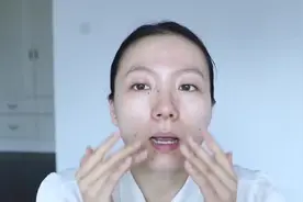 妹子长得一般脸上长好多黑痣，精心化妆后，面试成功率超高视频封面