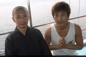 “林平之”何宝生面相真正的富家贵公子，长相俊朗，从小含着金钥视频封面