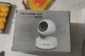 TP-LINK安防无线摄像头拆箱，300万像素、声光报警、360度全视角视频封面