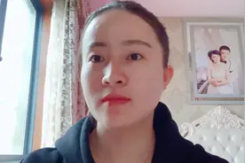 因为什么原因不能去上班，而居住的地方房价又是多少呢？