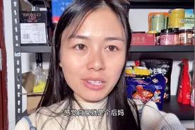 婚姻不幸好在孩子懂事，知道妈妈要直播赚钱，哥哥主动教妹妹作业视频封面