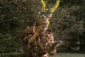 悟空向猴孙展示金箍棒的威力，都捅到天上去了视频封面