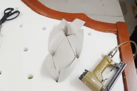 花200块钱把床头软包，即好看又能防止磕到头，感觉还是很值的！视频封面