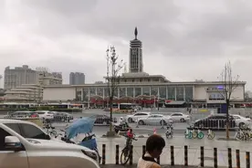 长沙的两座火车站相距如此之近，实属罕见，再看看附近的建设视频封面