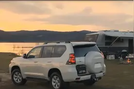 丰田左右手互博，霸道能否单刀斩陆巡，陆巡大哥地位不保？视频封面