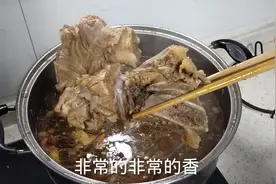五香大骨头，家常味道太香了，六斤骨头被家人一秒抢光视频封面