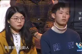 学霸儿子登台感谢母亲，63岁穷母亲瞬间崩不住了，涂磊心疼哭啥呢视频封面