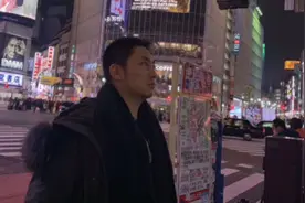 成都小伙用西班牙语自我介绍，和重庆女友一起用视频记录生活