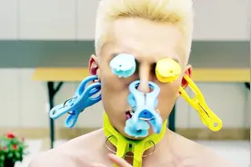 有人说这就是大学 越痛越开心？第一天就玩这么大吗？视频封面