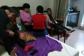 黄大大，75岁，著名老中医，在巴马为候鸟人义诊视频封面