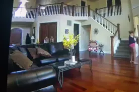 监控记录下主人玩小猫的后果