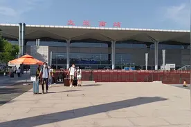 山西最大客运火车站，太原南站视频封面