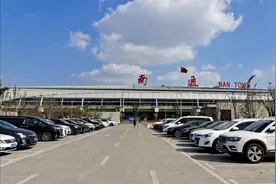 江苏九大民航机场之一，南通兴东国际机场，航站楼宽敞明亮大气视频封面