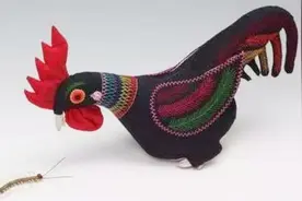 蜈蚣作为五毒之一，为什么公鸡却不怕？啄起来就吃视频封面