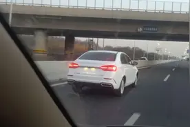新车没上牌！也没有临时牌就上路！难道警察叔叔不管吗？咱也不敢视频封面