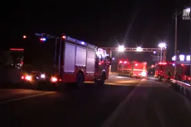 河南漯河：107国道汽油罐车突发泄露 消防6小时紧急救援