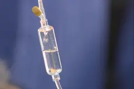 遭罪！男子连续拉肚子一个月，他没想到是因为吃了这平常的东西！视频封面