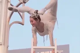 日本美女街头表演杂技,没有保险装置,真是玩命啊视频封面