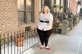 身材胖的女孩约会怎么穿？看看这位巨码肉肉身材的穿搭Lookbook视频封面