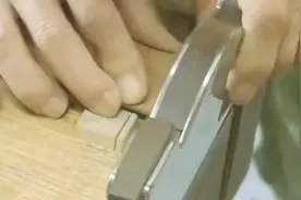 国外老木匠制作超漂亮首饰盒的过程,收藏起来以后学得到视频封面