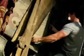 变形金刚4 呼叫所有汽车人！擎天柱！激烈战争，很酷视频封面