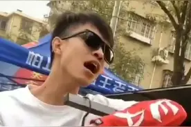 小火买裤子真会吹