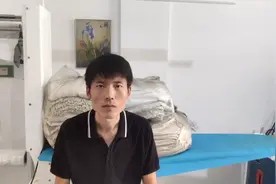 干洗不用水难道用空气洗吗？来看看干洗店怎么干洗。视频封面