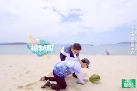 范丞丞皮孩子上线偷书，王凯奋力猛追瞬间制服范丞丞，厉害了凯哥视频封面