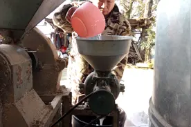 过年吃汤圆，原来汤圆面是这样制作出来的，怪不得汤圆那么好吃视频封面