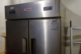 四门商用冷柜，冷冻效果差，冷冻效果不好，是怎么回事呢？视频封面