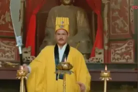 天灵灵地灵灵，四面八方显神灵，七星明灯引尸路，天狗食日灭僵尸