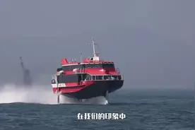 飞行员飞行途中内急怎么解决？答案揭开，无数国人都沉默了！视频封面