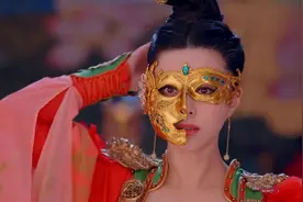 女子带面具给皇上献舞，不料摘下面具露出惊世容颜，瞬间惊艳全场视频封面